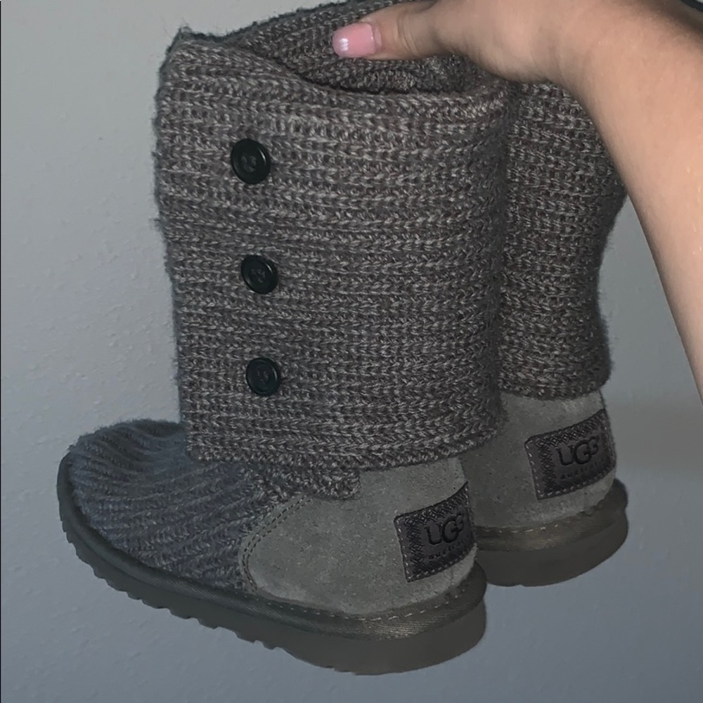 Women’s grey knitted uggs “classic cardy boot”